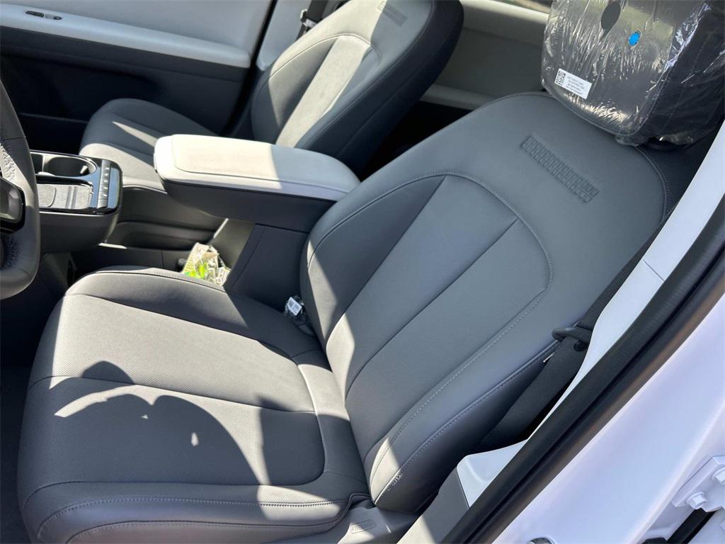 2025 Hyundai IONIQ 5 SEL - Photo 14
