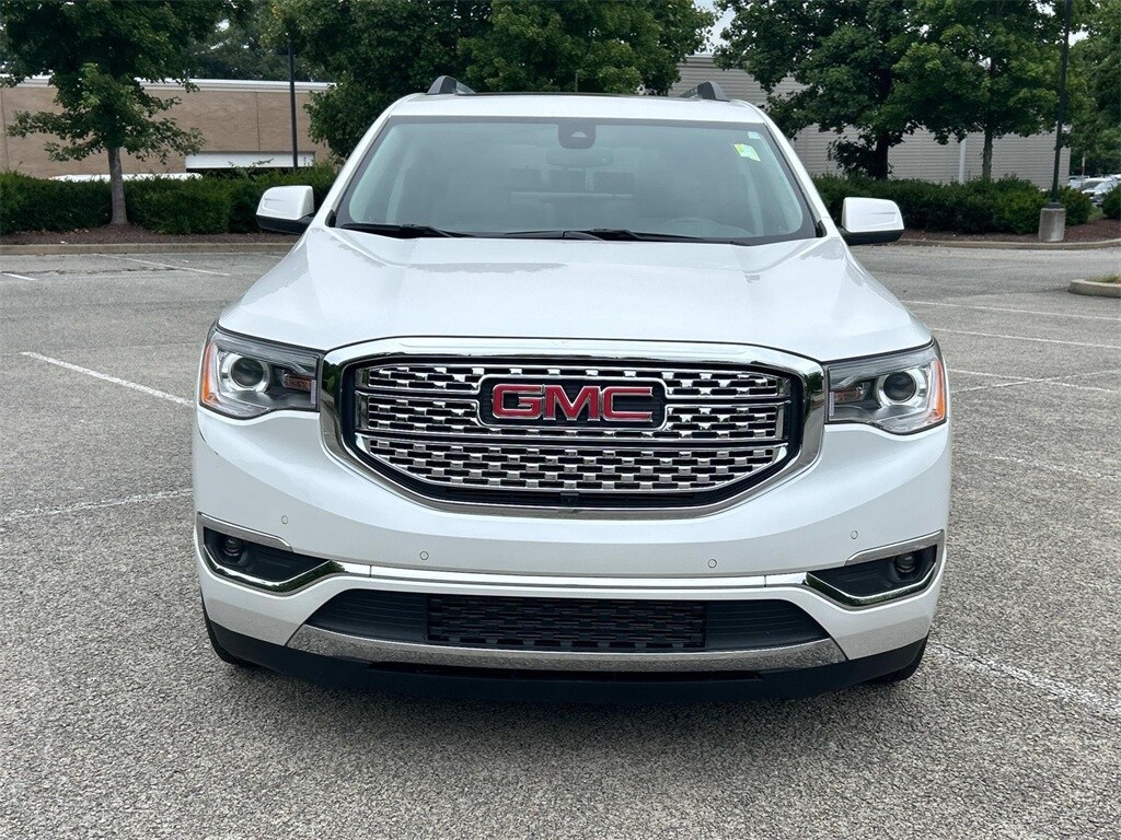 2019 Gmc Acadia Denali photo 2