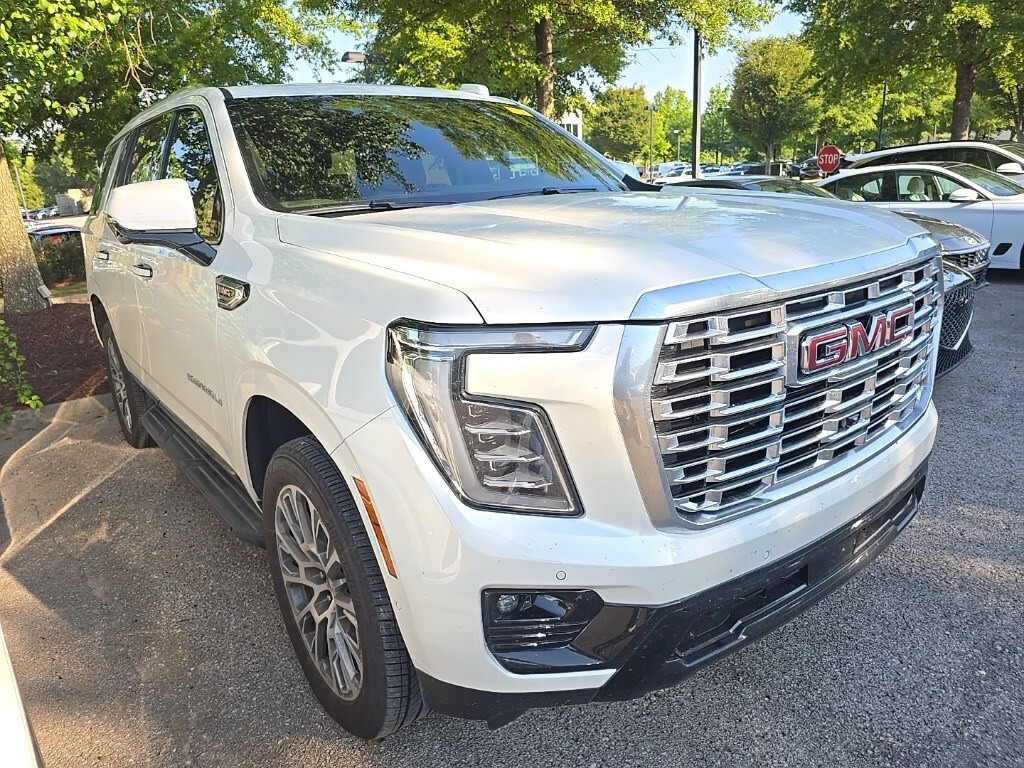 2025 Gmc Yukon Denali photo 2