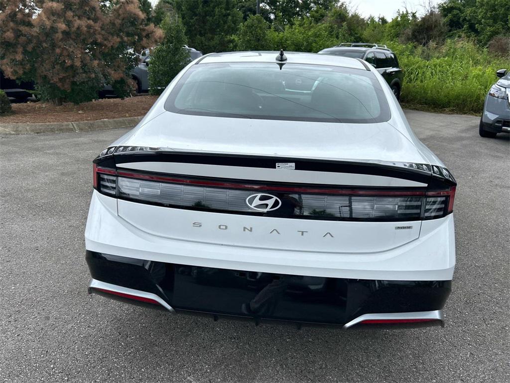 2025 Hyundai Sonata Hybrid SEL - Photo 6