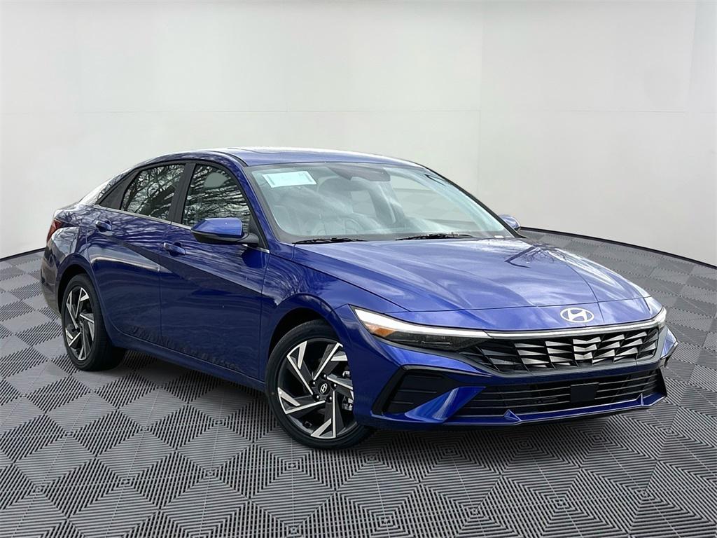 2026 Hyundai Elantra Limited's photo