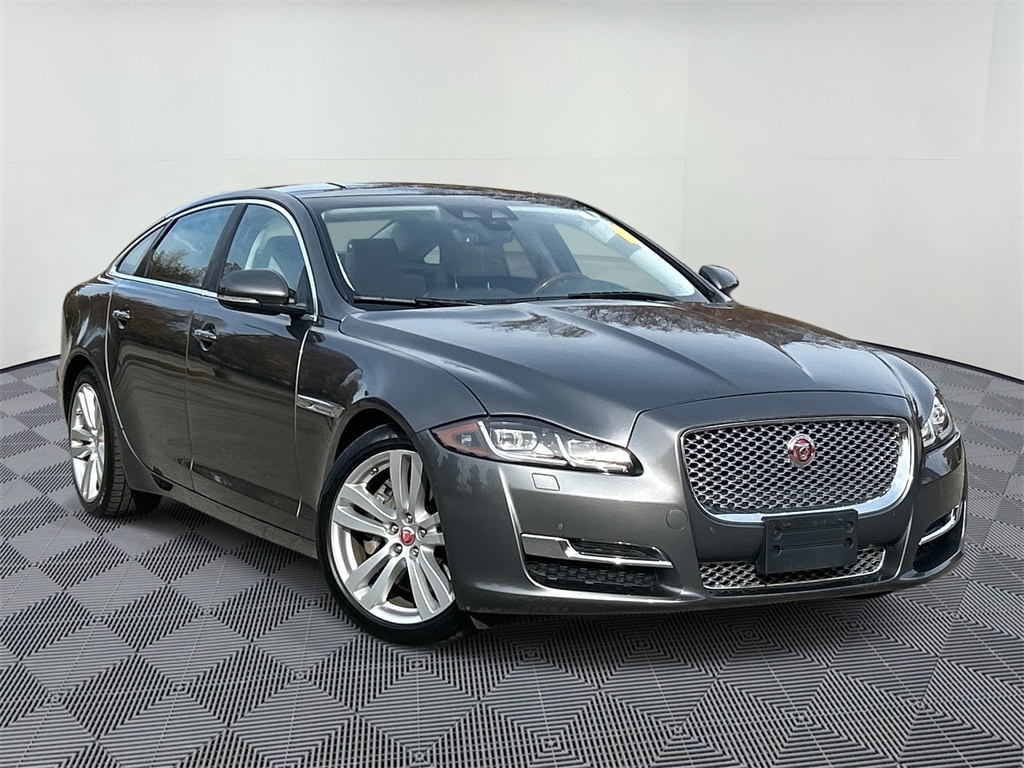 2019 Jaguar XJ Portfolio's photo