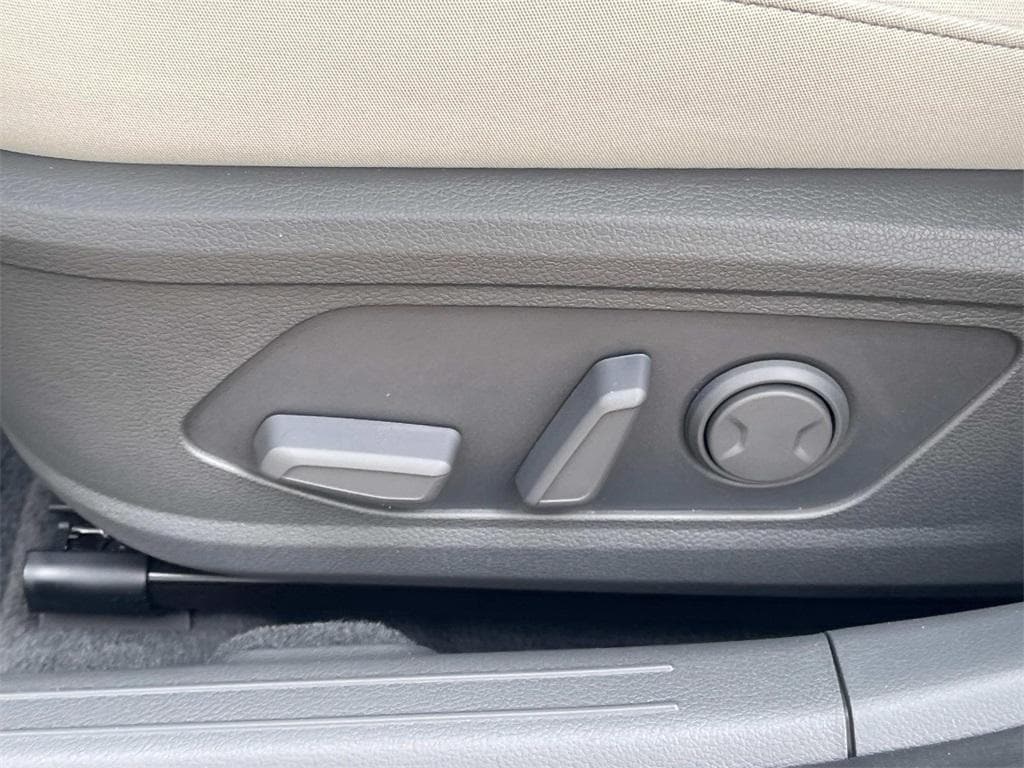 2025 Hyundai Sonata Hybrid SEL - Photo 16