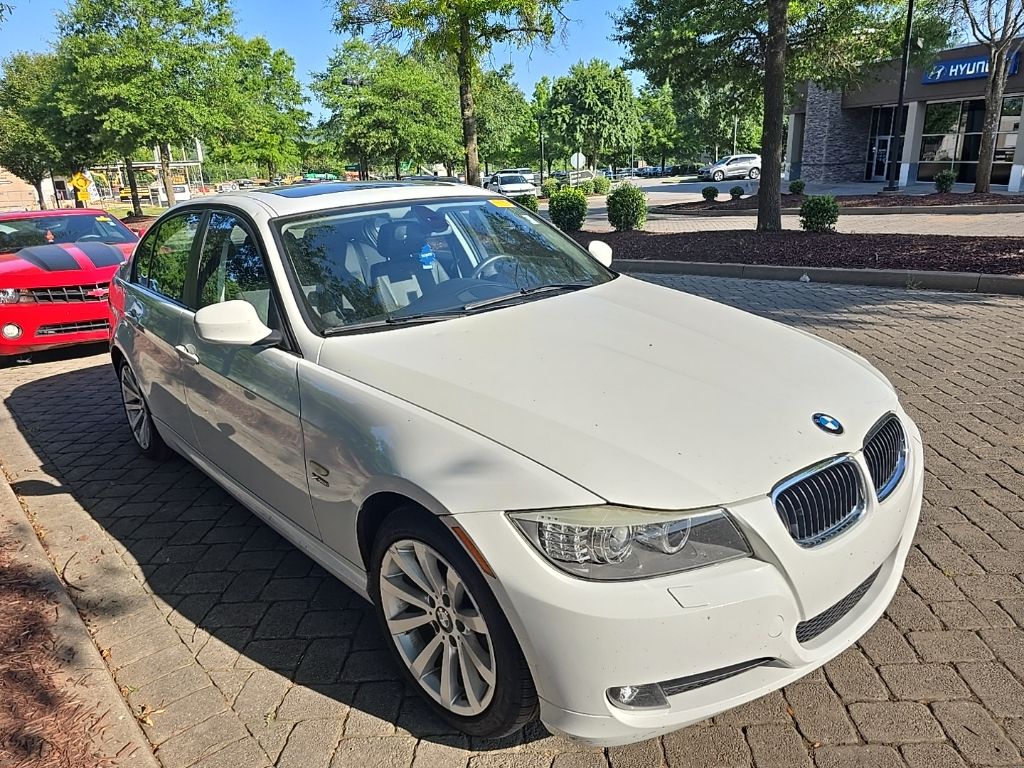 2011 BMW 3 Series 328i xDrive Sedan's photo