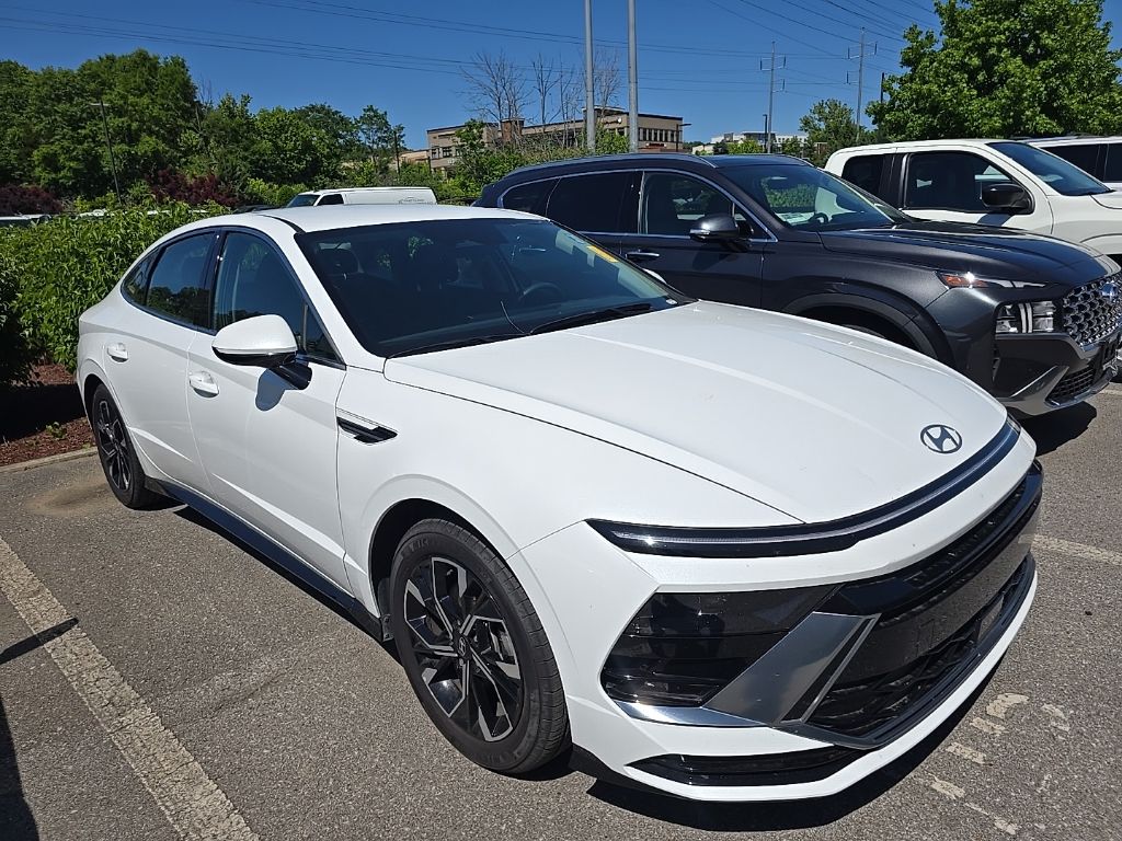 2025 Hyundai Sonata SEL AWD's photo