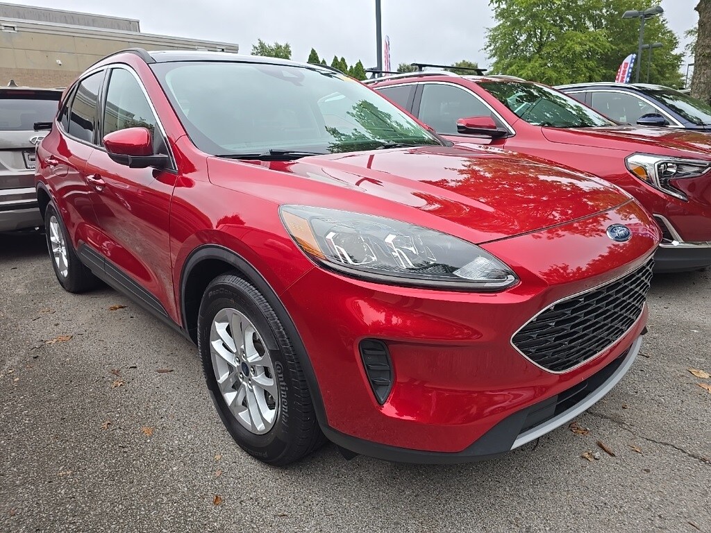 2021 Ford Escape SE Hybrid photo 2