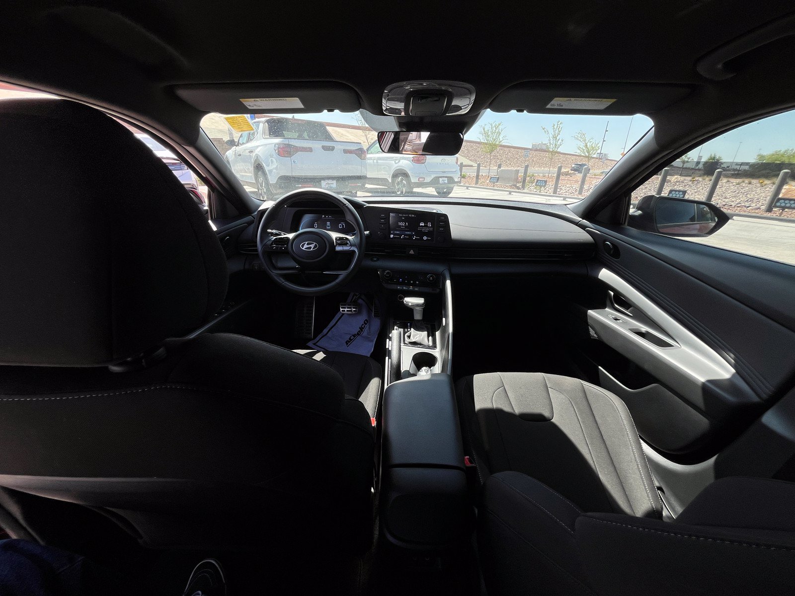 2025 Hyundai Elantra SEL - Photo 25