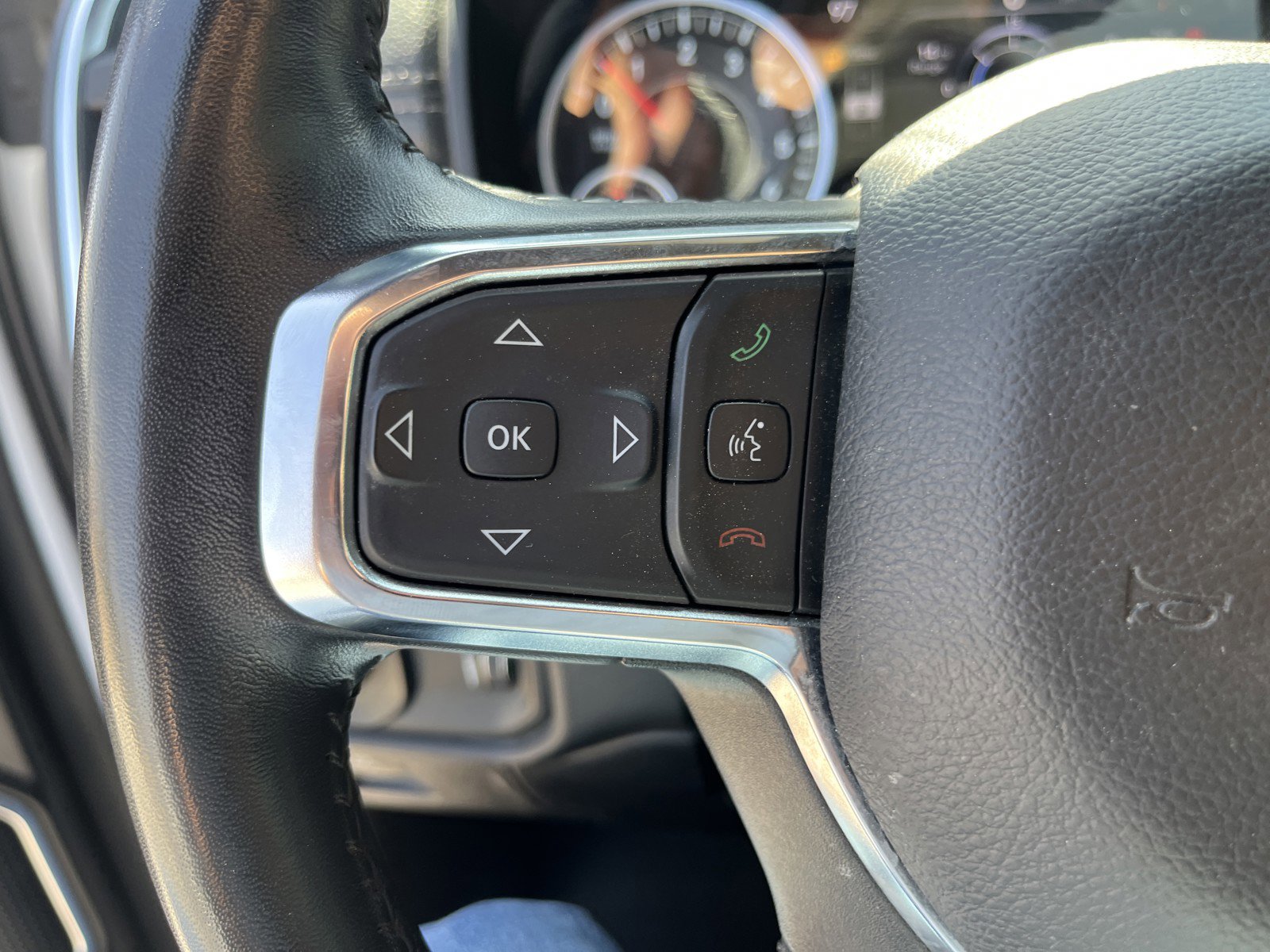 2024 RAM Ram 1500 Pickup Laramie - Photo 16