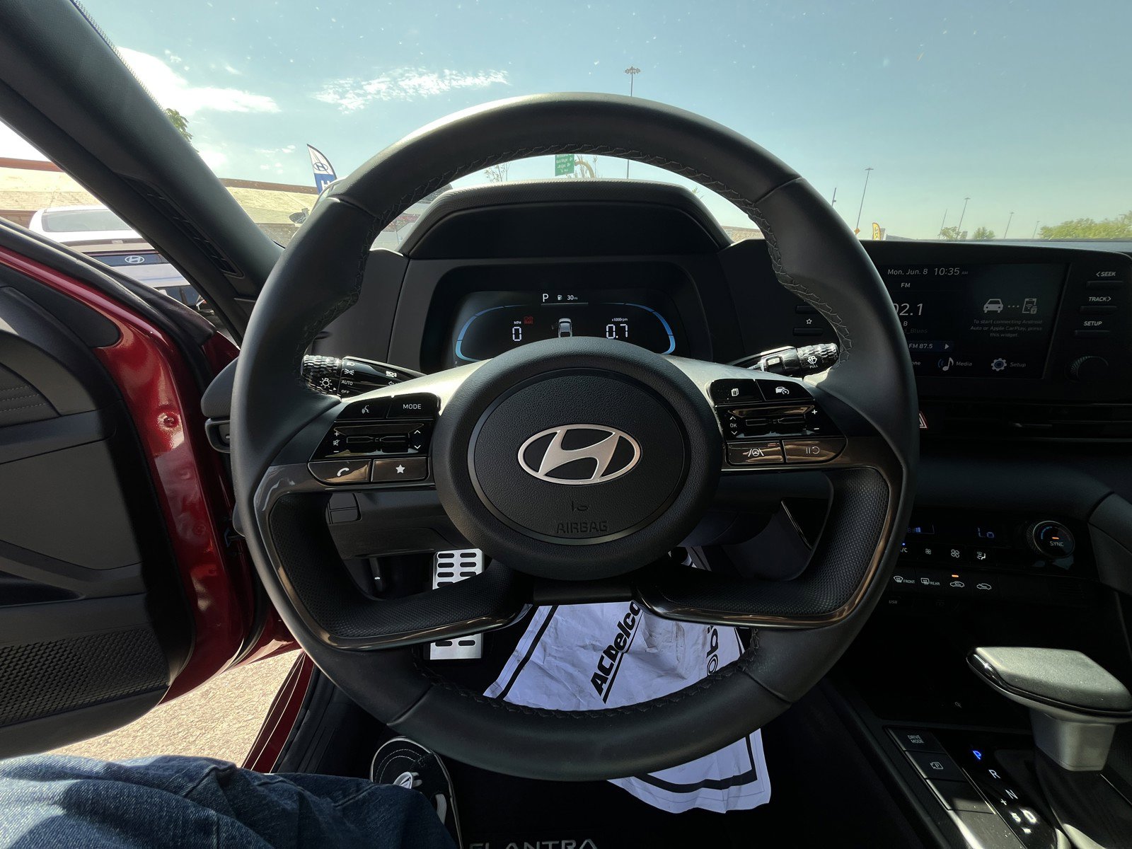 2025 Hyundai Elantra SEL - Photo 15