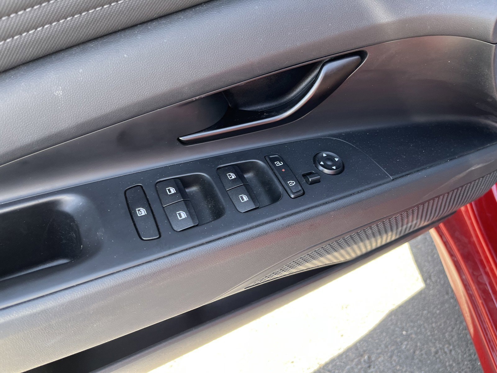 2025 Hyundai Elantra SEL - Photo 12