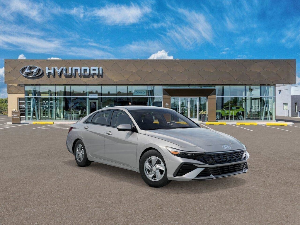 New 2026 Hyundai Elantra SE SE IVT