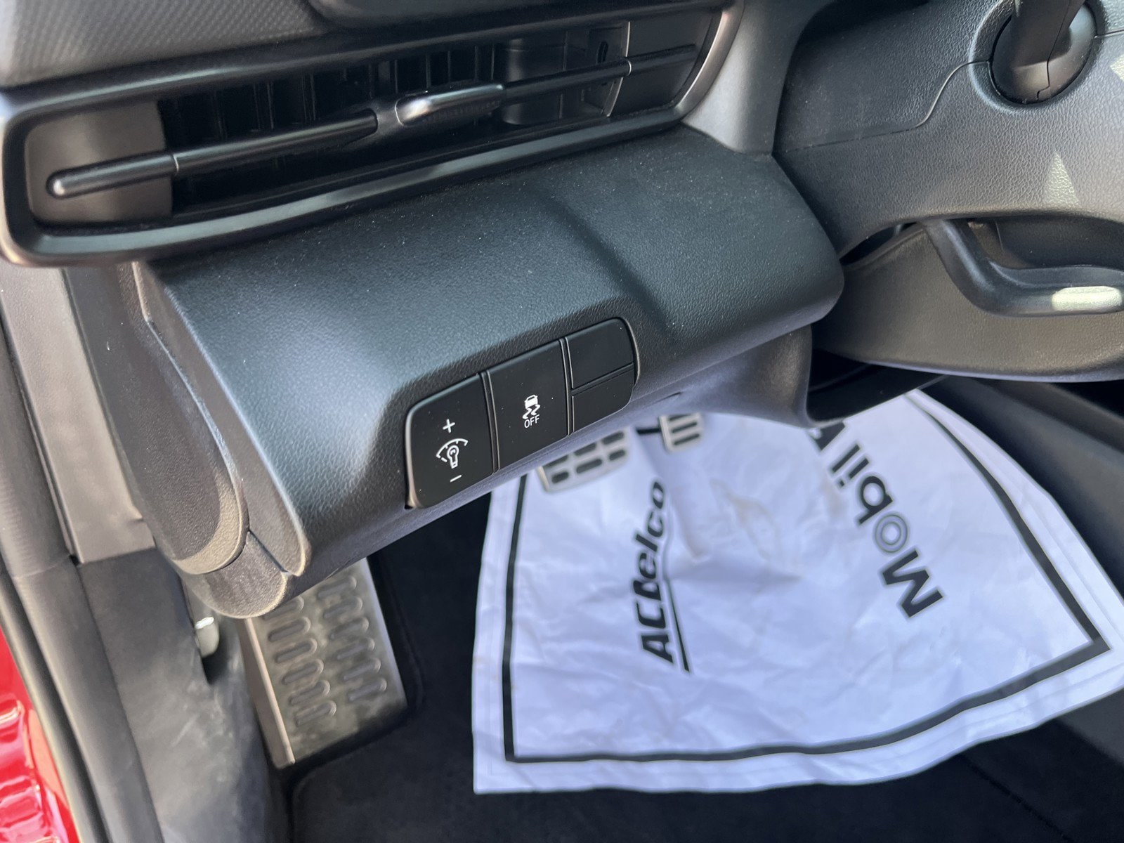 2025 Hyundai Elantra SEL - Photo 13