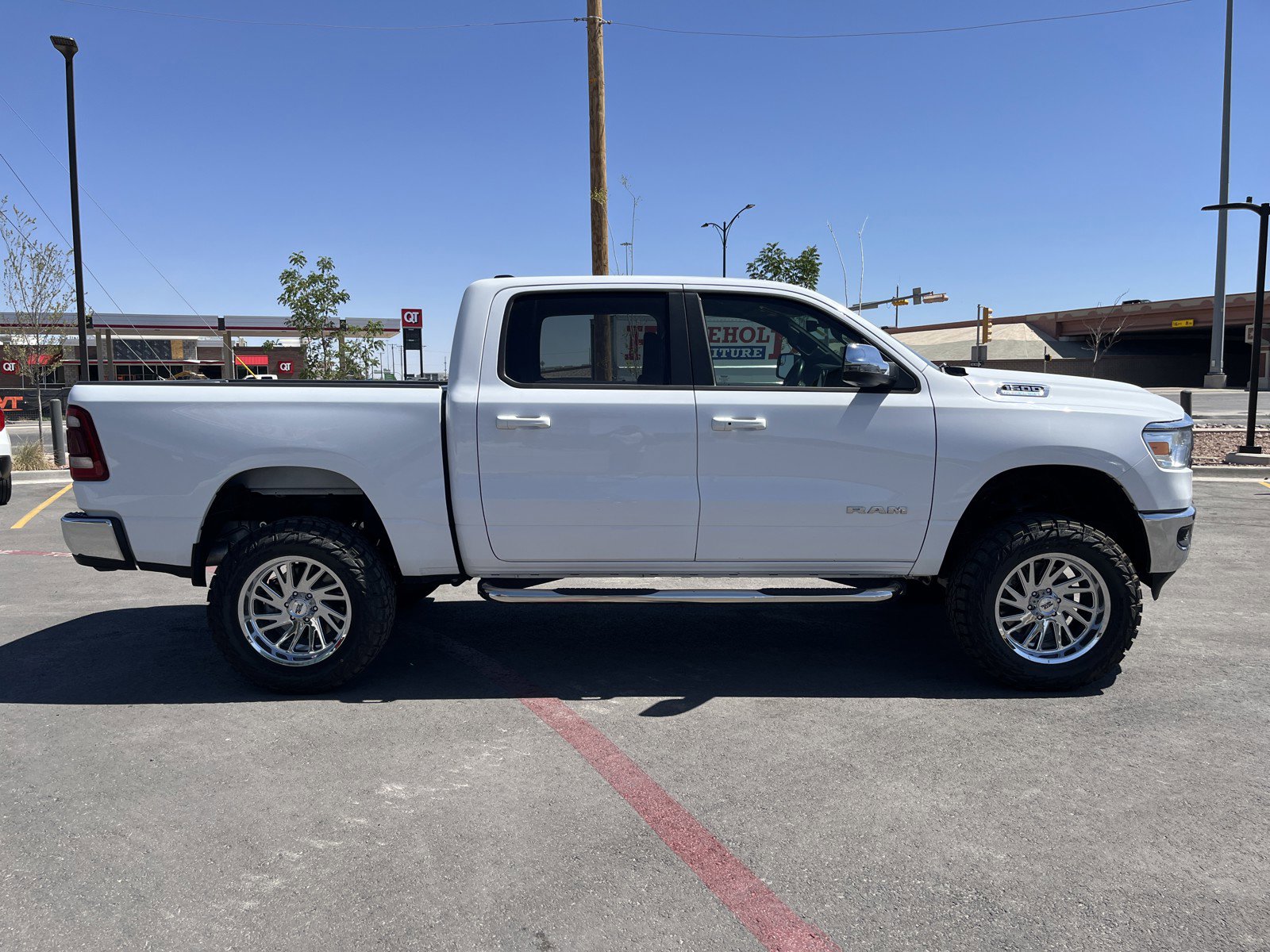 2024 RAM Ram 1500 Pickup Laramie - Photo 9