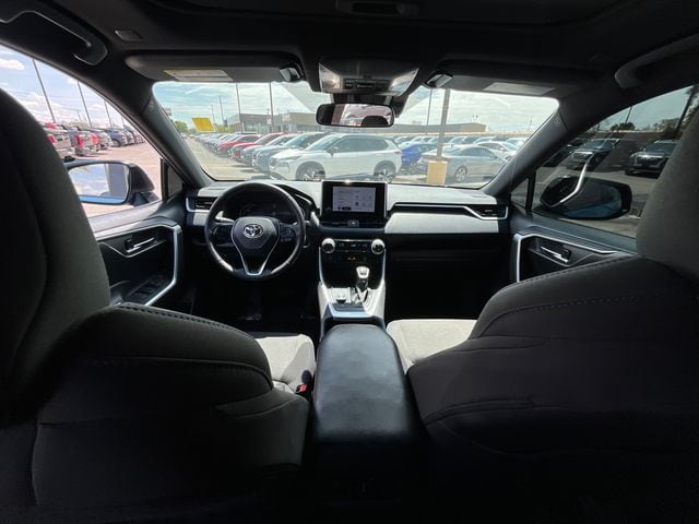 2024 Toyota RAV4 SE - Photo 25