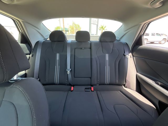 2025 Hyundai Elantra SEL - Photo 23