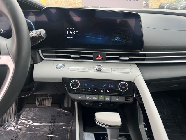 2025 Hyundai Elantra SEL - Photo 20