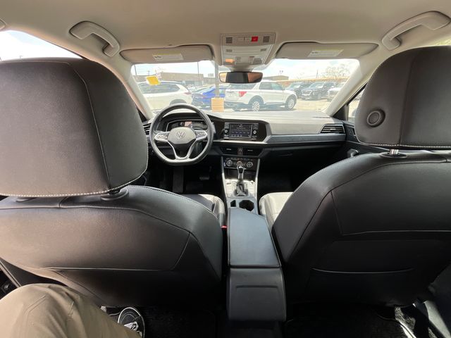 2023 Volkswagen Jetta SE - Photo 25