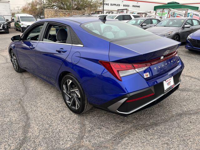2025 Hyundai Elantra SEL - Photo 6