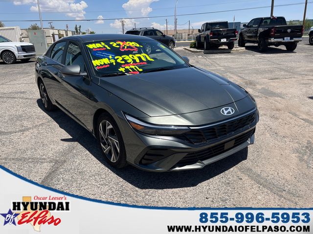2025 Hyundai Elantra 2.0 SEL Convenience IVT's photo