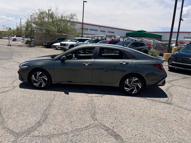 2025 Hyundai Elantra SEL - Photo 4