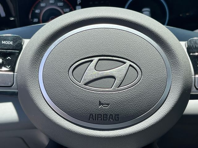 2025 Hyundai Elantra SEL - Photo 17