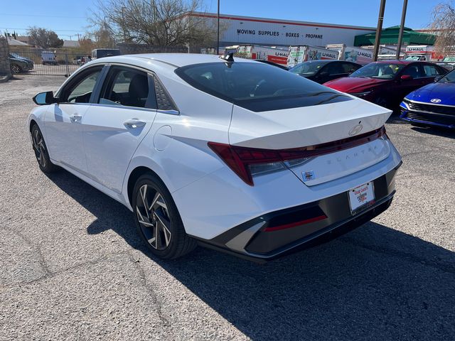 2025 Hyundai Elantra SEL - Photo 6