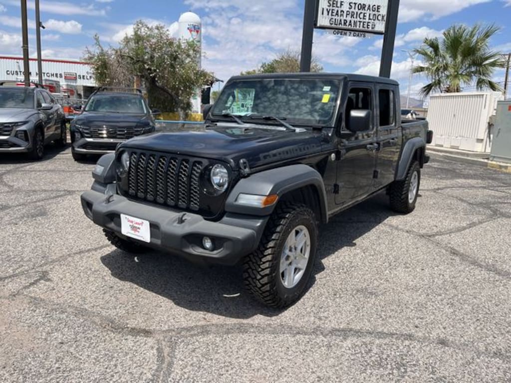 Used 2020 Jeep Gladiator Sport Truck