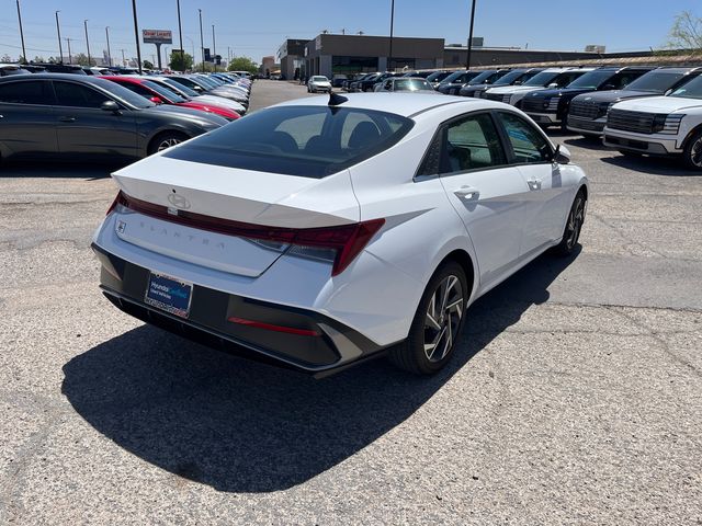 2025 Hyundai Elantra SEL - Photo 8