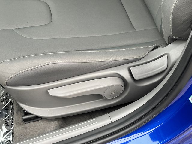 2025 Hyundai Elantra SEL - Photo 11
