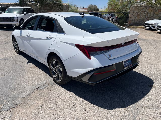 2025 Hyundai Elantra SEL - Photo 6