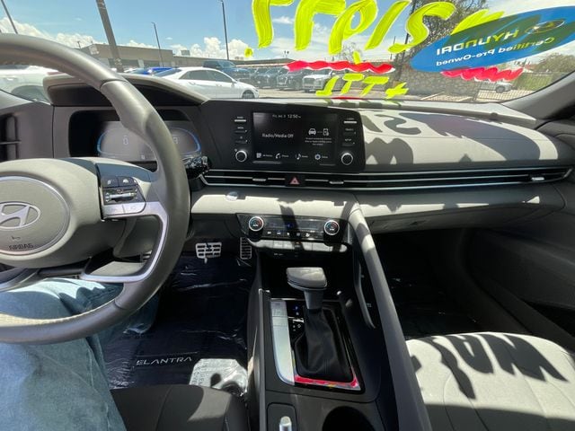 2025 Hyundai Elantra SEL - Photo 19
