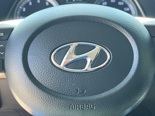 2023 Hyundai Sonata SEL - Photo 17