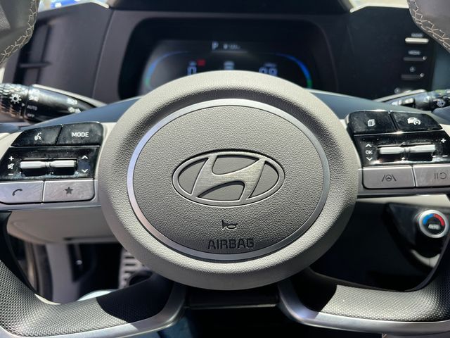 2025 Hyundai Elantra SEL - Photo 15