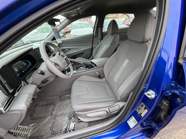 2025 Hyundai Elantra SEL - Photo 10
