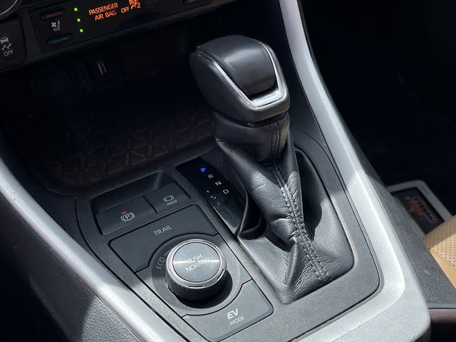 2022 Toyota RAV4 Limited - Photo 21