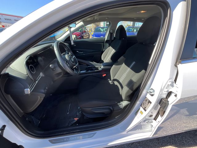 2025 Hyundai Elantra SEL - Photo 10