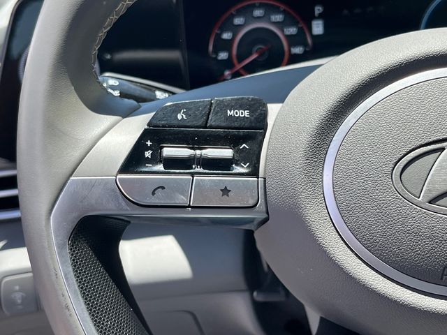 2025 Hyundai Elantra SEL - Photo 16