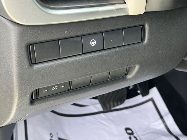 2023 Nissan Rogue SV - Photo 13