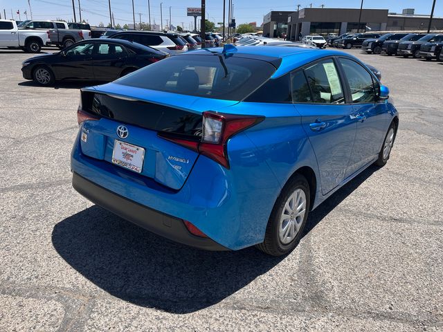 2022 Toyota Prius L Eco - Photo 8