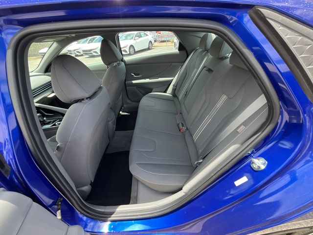 2024 Hyundai Elantra SEL - Photo 24