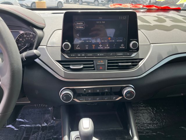 2025 Nissan Altima SR - Photo 20