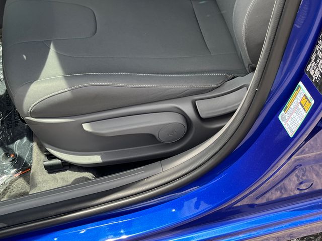 2024 Hyundai Elantra SEL - Photo 11