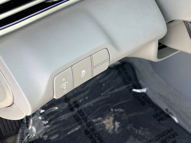 2025 Hyundai Elantra SEL - Photo 13