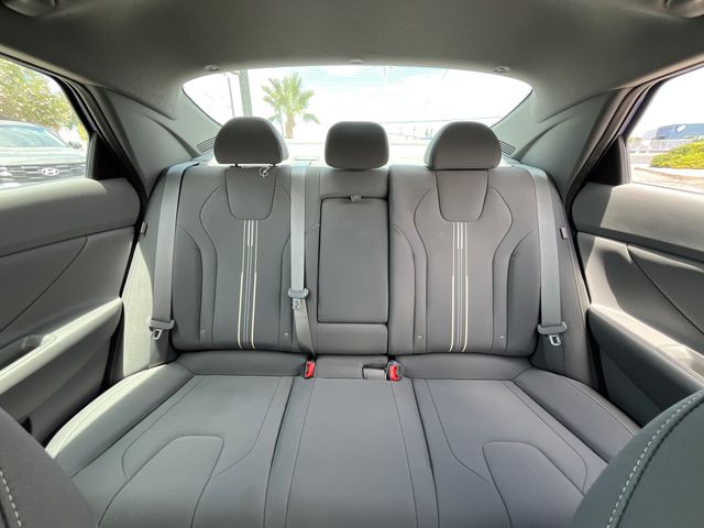 2024 Hyundai Elantra SEL - Photo 23