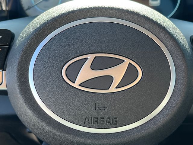 2025 Hyundai Elantra SEL - Photo 17