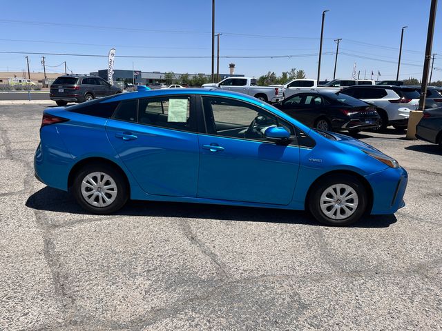 2022 Toyota Prius L Eco - Photo 9