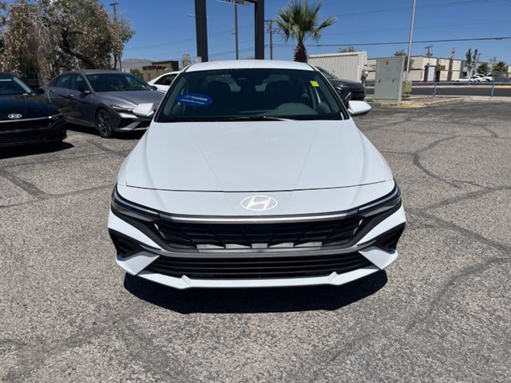Certified 2025 Hyundai Elantra SE Sedan