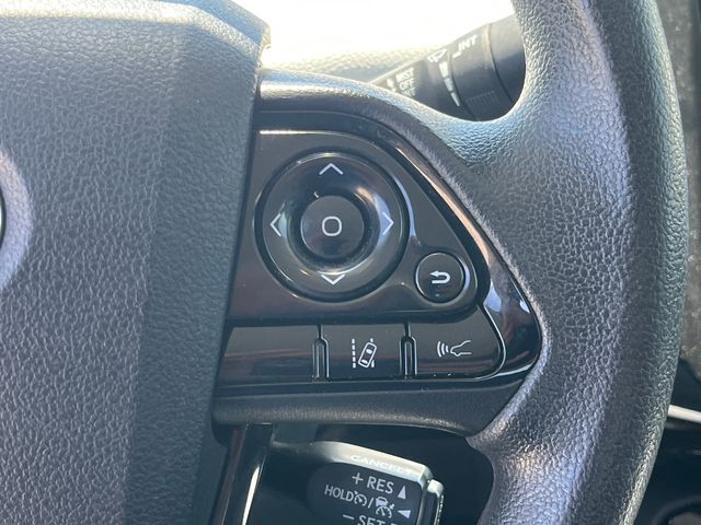 2022 Toyota Prius L Eco - Photo 18
