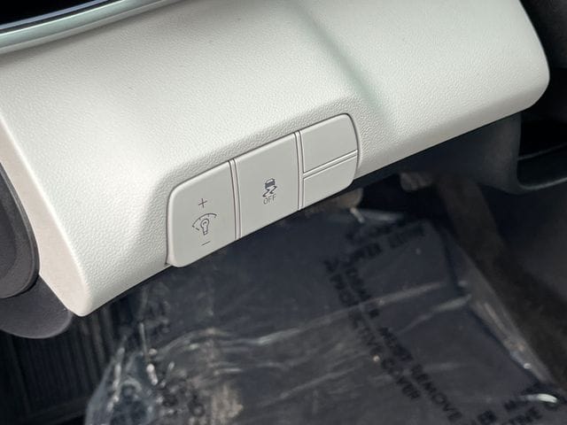 2025 Hyundai Elantra SEL - Photo 13