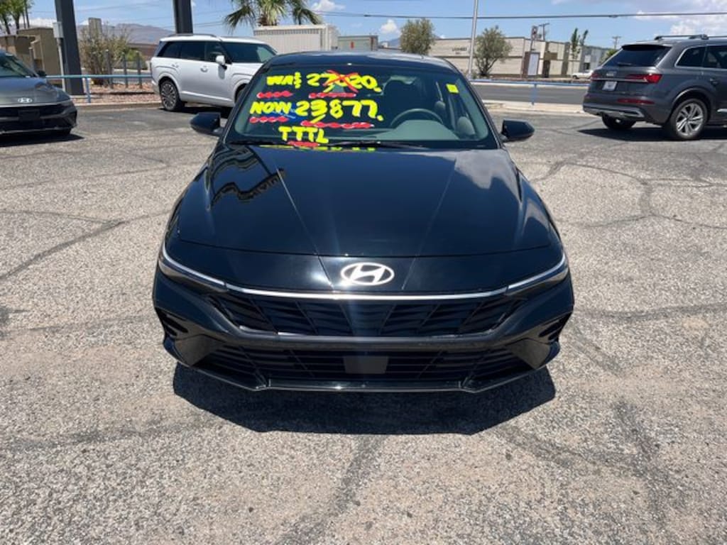 Certified 2025 Hyundai Elantra SEL Convenience Sedan